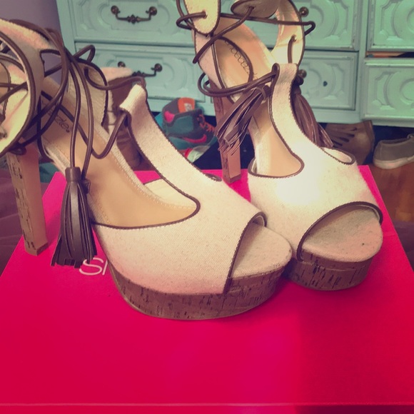 6inch natural color heels - Picture 1 of 3